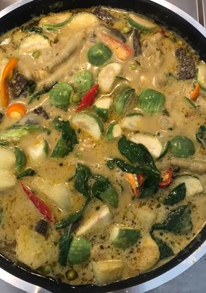 รูปของ แกงเขียวหวานไก่ ใส่ฟัก (กินกับข้าวสวย หรือขนมจีน ก็อร่อย 😚) เมนูอยู่บ้านเพื่อหมอ ❤️🙏