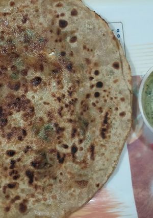 A picture of Aloo ka paratha.