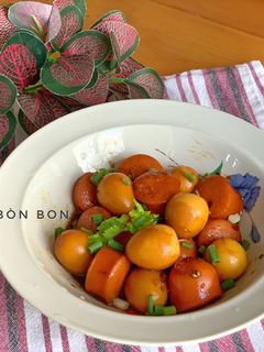 Hình của món Xúc Xích Kho Trứng Cút.