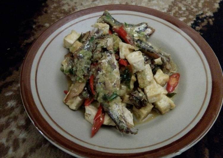 Ikan asin tahu sambal ijo