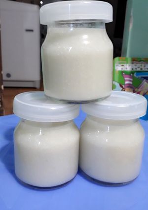 Hình của món Sữa lê + bắp nếp cho bé.