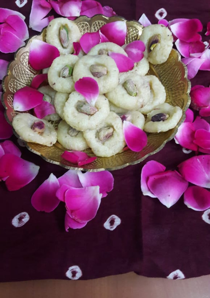 પેંડા રેસીપી મુખ્ય ફોટો