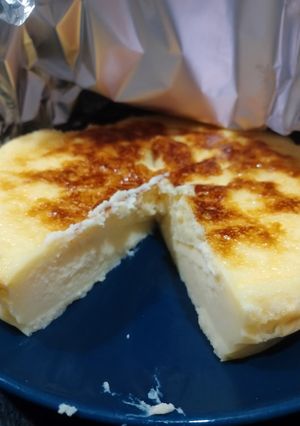 Una foto de Tarta de queso al horno sin nata y sin leche