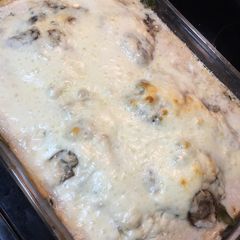 A picture of Low-Carb Chicken Spinach & Mushroom Bake.