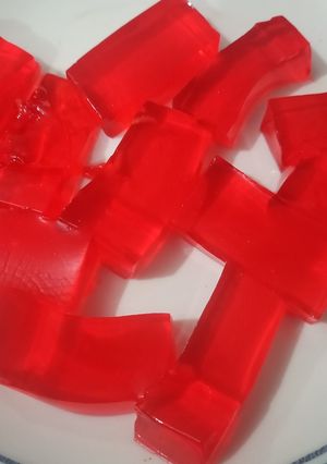 A picture of Rafhan strawberry jelly.