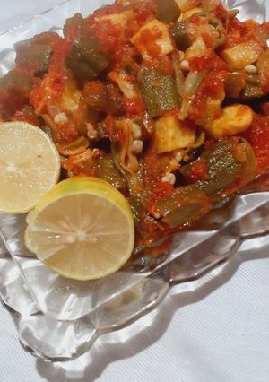 عکسی از دستور خوراک بامیه با سیب زمینی 😋