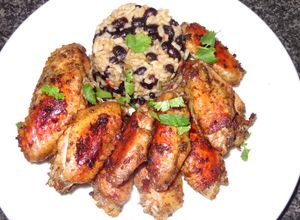 Una foto de Alitas de pollo jerk, jamaiquinas
