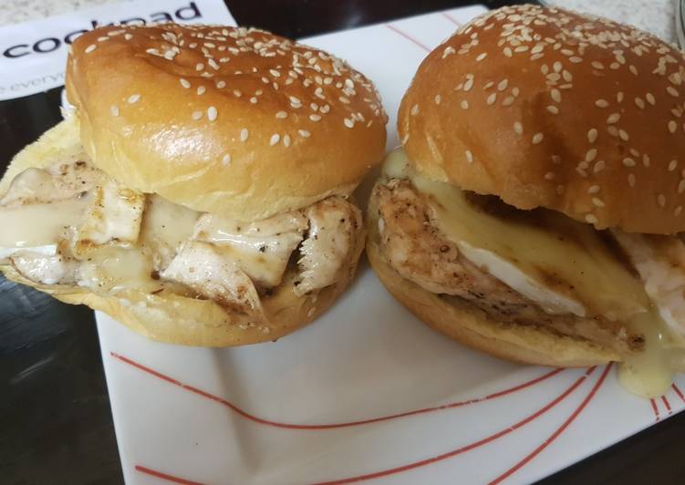 My Cracked Black Pepper and Brie Cheesey Chicken. π