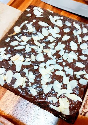รูปของ Brownie บราวนี่ หม้ออบลมร้อน แบบถาด7×7 น้ำตาลแค่ 135 กรัม ก็ฟิล์มนะ