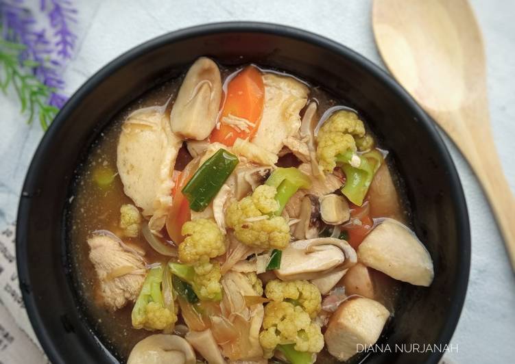 Bagaimana Menyajikan Cah Jamur Bunga Kol, Sempurna