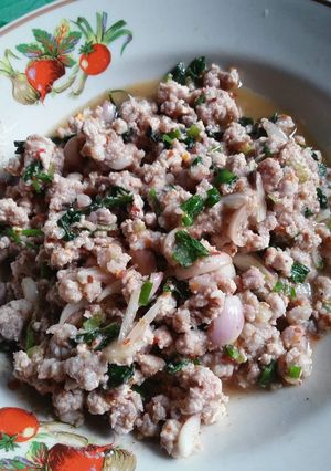 รูปของ ลาบหมู หรือคนภาคเหนือจะเรียกอีกอย่างว่าลาบอีสาน 🐷 #อาหารไทยง่ายๆ