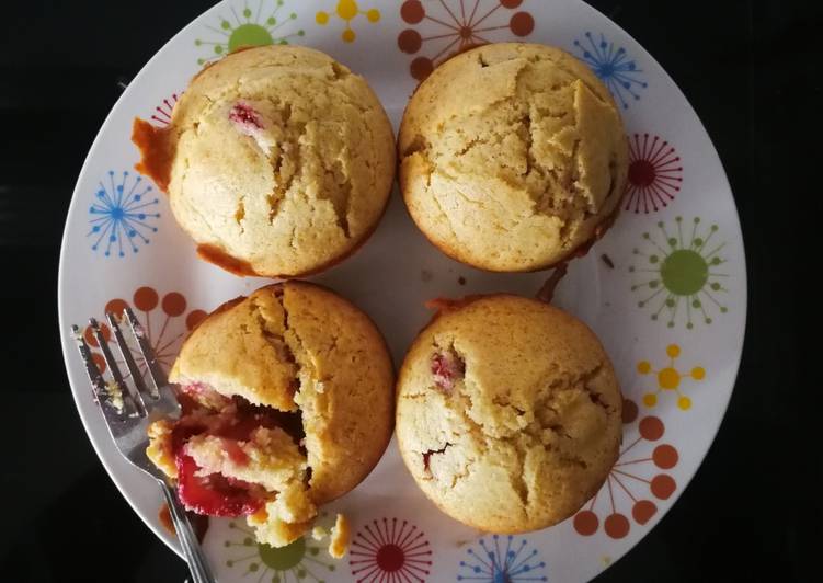 Strawberry Yoghurt Cupcakes