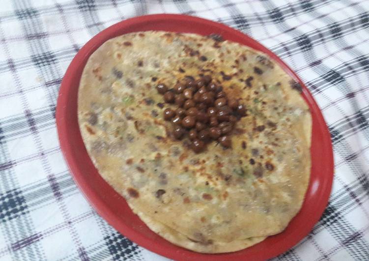 Kale Chane ka Paratha