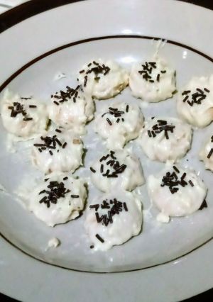 Foto resep 24. Eggdrops White Chocolate Cookies #BikinRamadanBerkesan