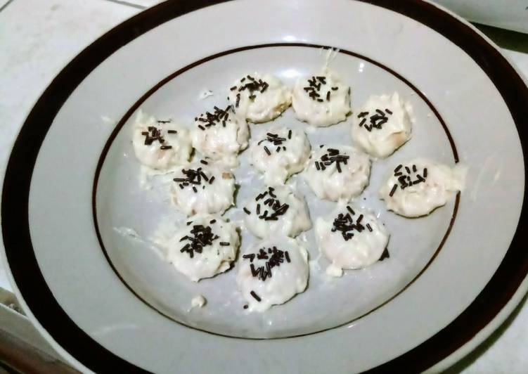 24. Eggdrops White Chocolate Cookies #BikinRamadanBerkesan