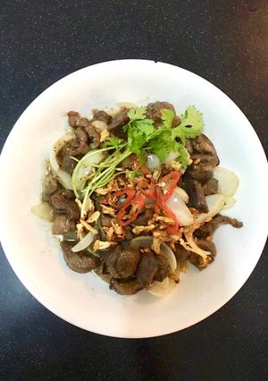 Hình của món Lòng Gà Cháy Tỏi.