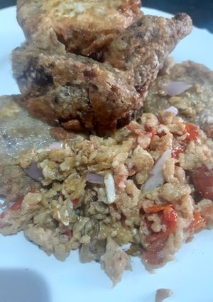 A picture of Plantain and eggs sauce.