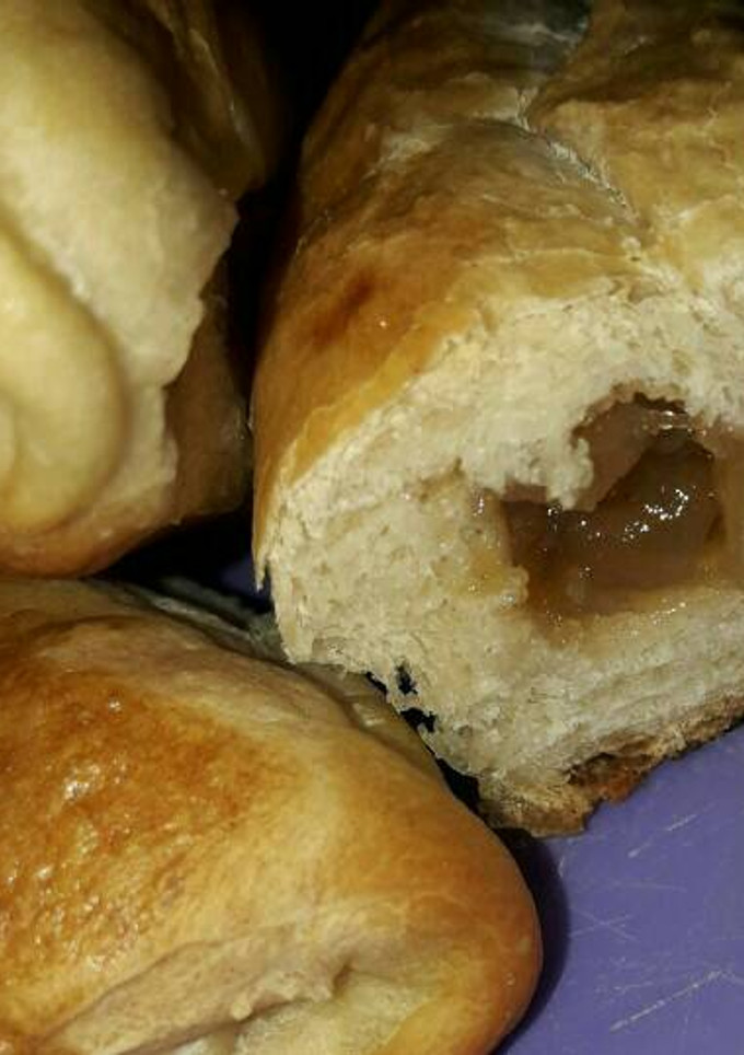 Una foto de Pan casero relleno de dulce de batata