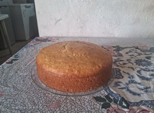 Una foto de Torta vegana de limón y jengibre 🍋🫚