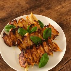 A picture of Chicken and Tomato Gyoza.