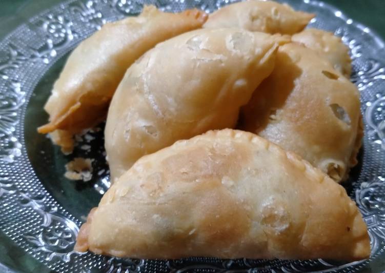 Step-by-Step Guide to Make Any-night-of-the-week Half Moon chicken samosa