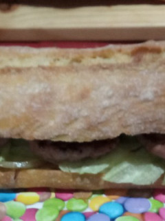 Una foto de Mega bocadillo hamburguesa