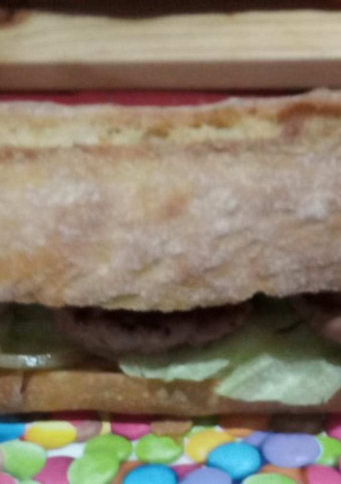 Una foto de Mega bocadillo hamburguesa