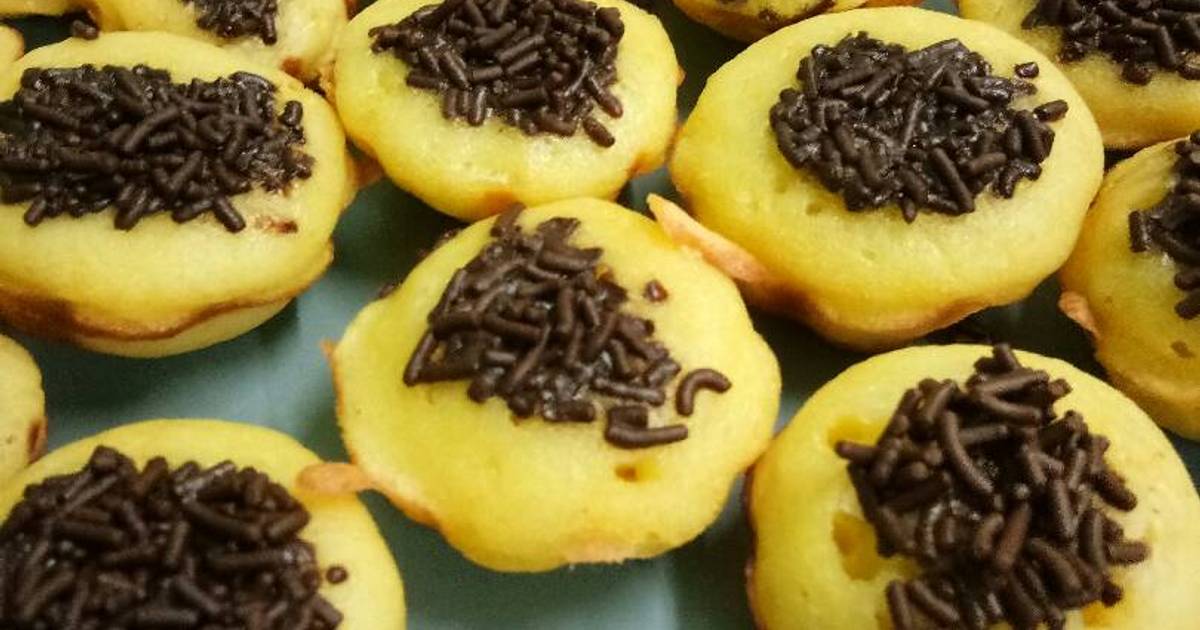 Resep Kue cubit simpel oleh Eskasatri - Cookpad