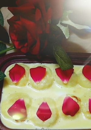 A picture of Kaiser Rasmalai.