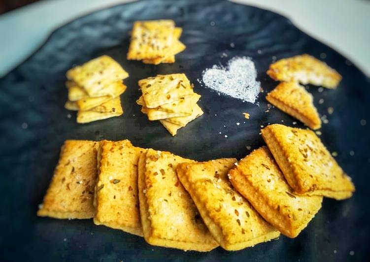 Easiest Way to Make Homemade Salt crackers