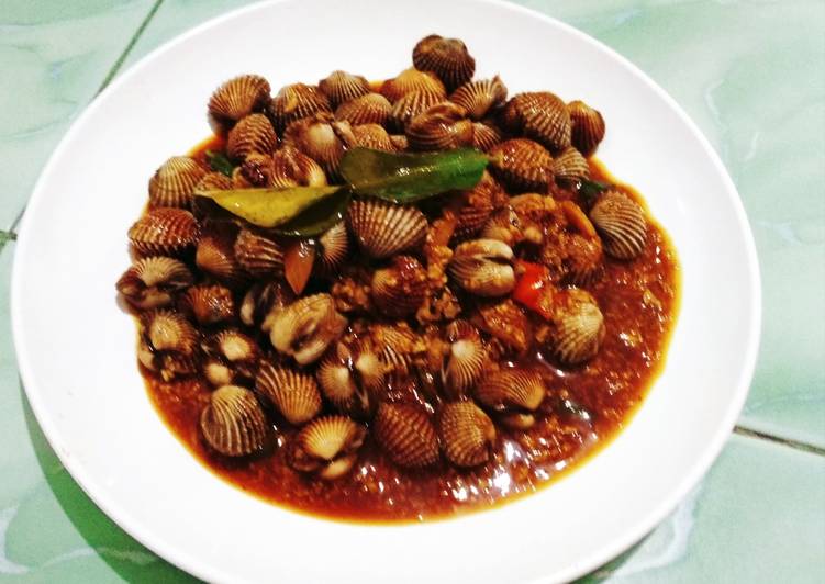 Kerang Telur Saus Padang