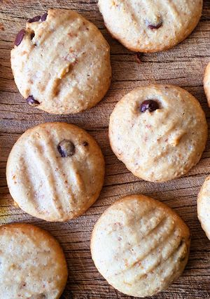 Una foto de Galletas veganas SIN GLUTEN, SIN LACTOSA con chips de chocolate