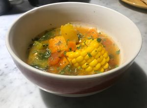 Una foto de Technicolor II(sopa de vegetales varios)