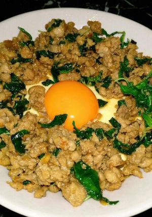 รูปของ ไข่ตุ๋นกะเพราไก่ลาวา