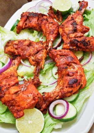 A picture of 🍗Chicken Tikka with pan🍗.
