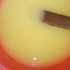 A picture of Ginger and Pineapple juice.