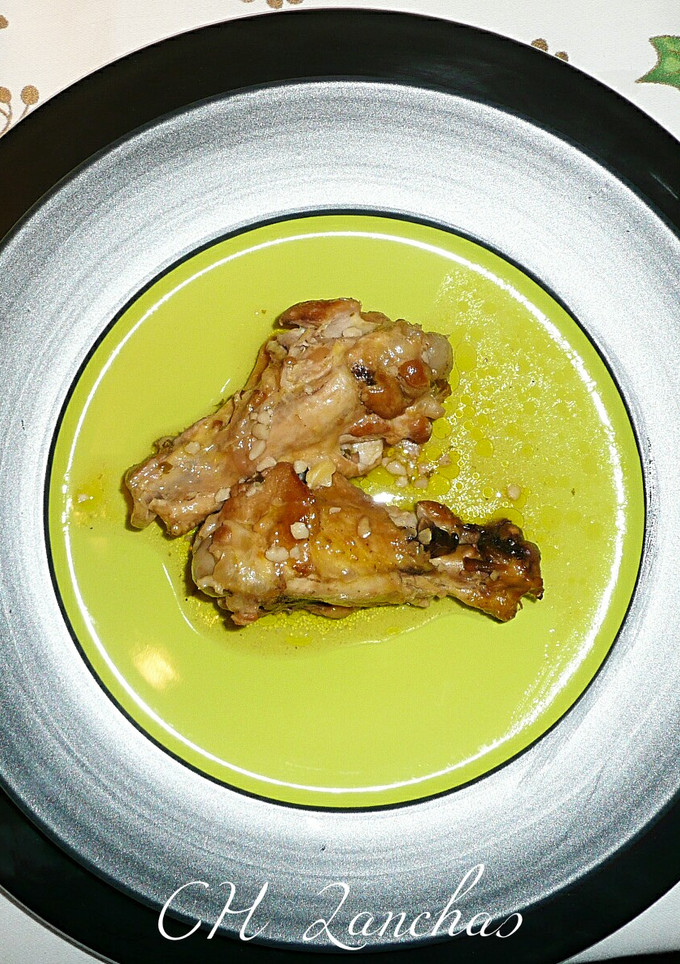 Una foto de Pollo de corral con almendras