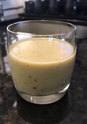 A picture of Avocado Dates Shake.
