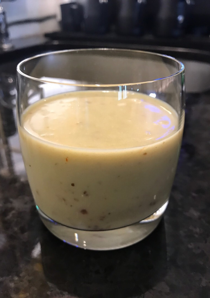 A picture of Avocado Dates Shake.
