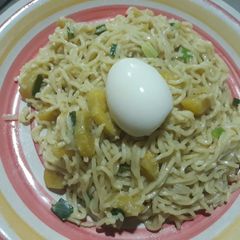A picture of Noddles and plantain.
