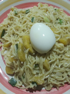 A picture of Noddles and plantain.