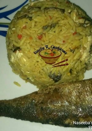 A picture of Jollof rice.