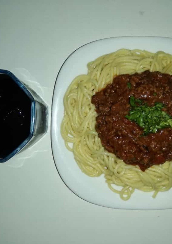 Una foto de Pasta con salsa de carne