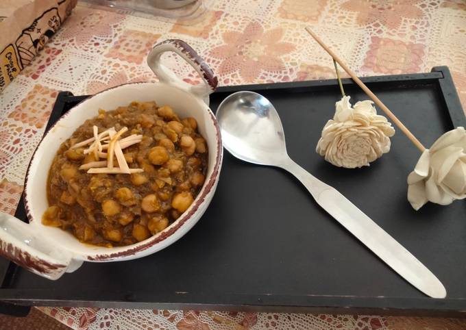 Masaledar Spinach and chole Curry