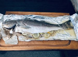 Una foto de Corvina rellena a la parrilla