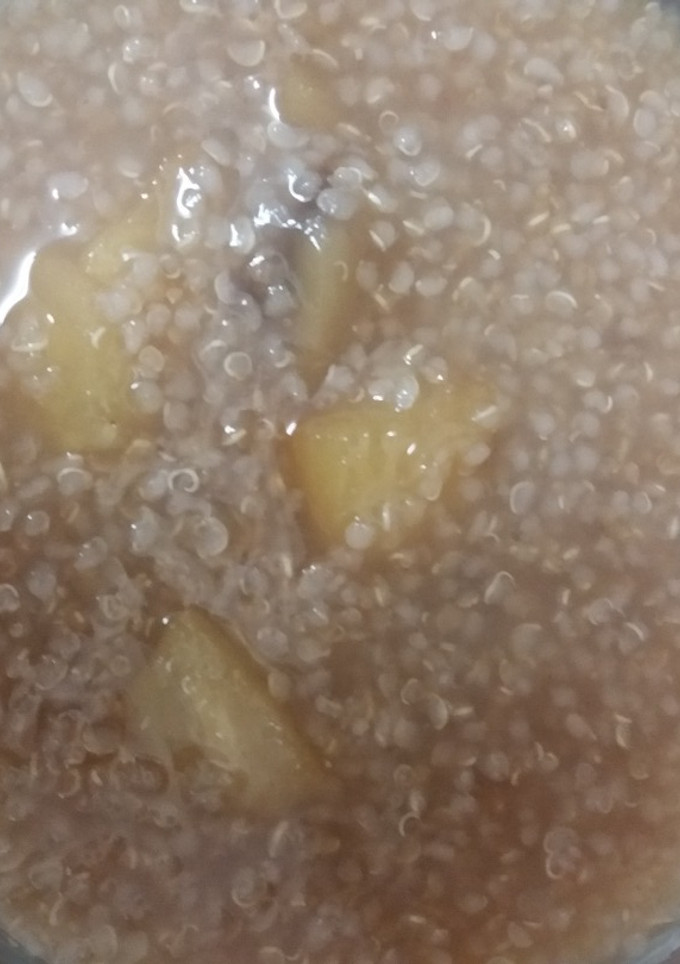 Una foto de Quinoa con frutas
