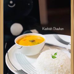 A picture of Kadhi chawal (rice).