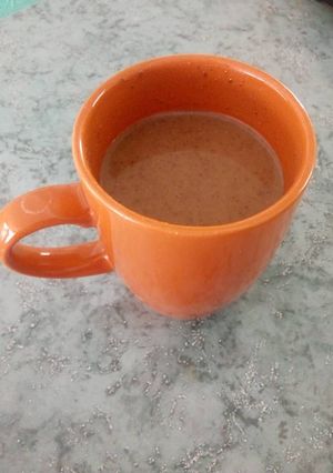 Una foto de Atole champurrado de chocolate