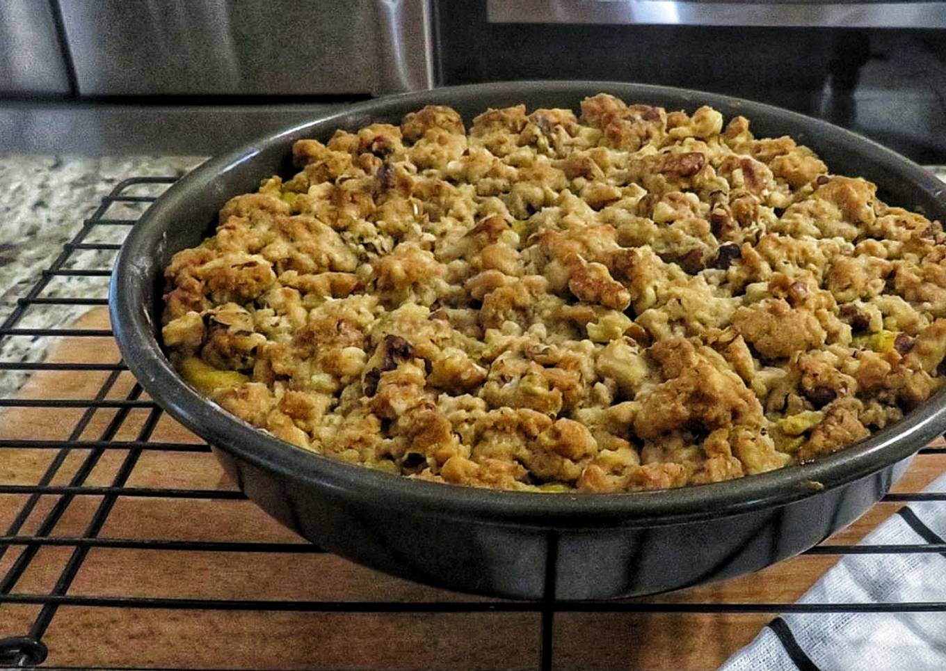 Pumpkin pie with pecan crumble topping