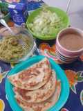 Quesadillas acompañadas de un rico guacamole